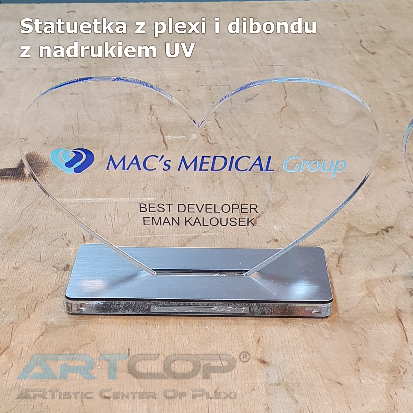 Statuetka%20MAC%20Medical%20-%20foto1a.jpg